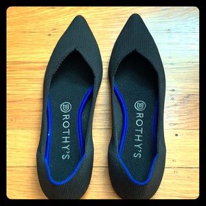 Rothys Pointed toe flat Size:8